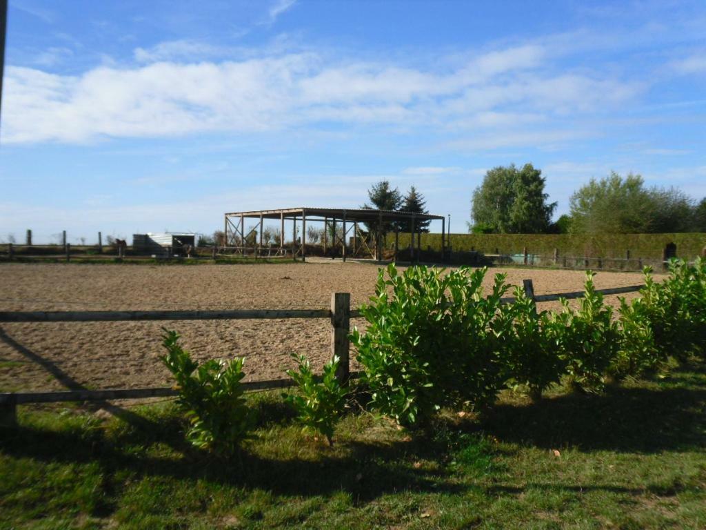 La Mini Ferme De Maelou Villa Sermaises Dış mekan fotoğraf